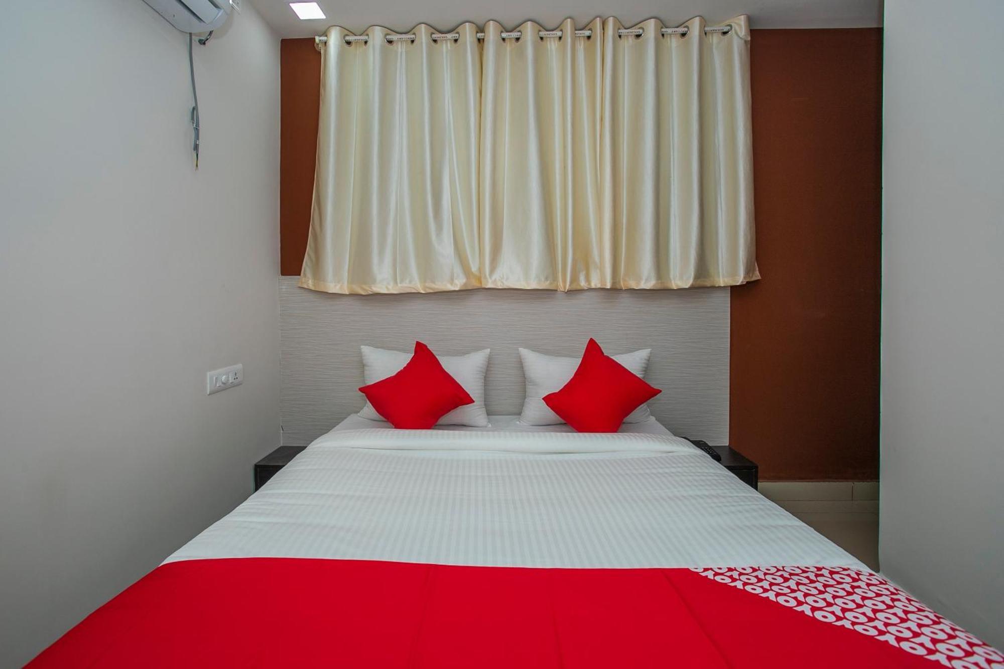 Hotel O Varcity Phi Premium Pavilion ,Above Hdfc Bank ,Near Anjaneya Temple Madiwala, Hosur Main R Bangalore Esterno foto