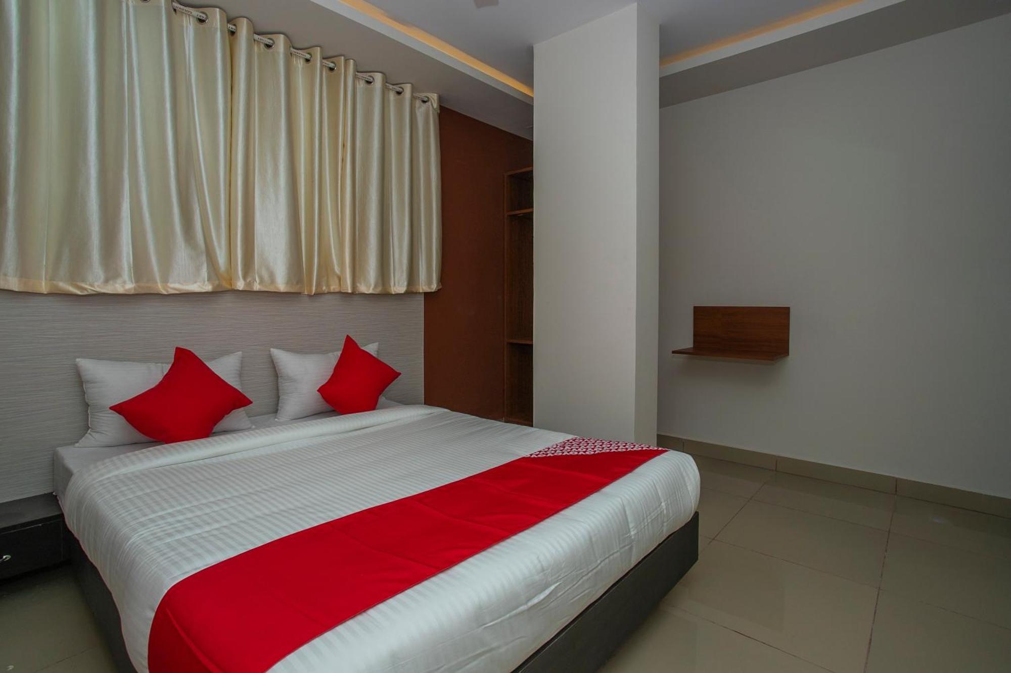 Hotel O Varcity Phi Premium Pavilion ,Above Hdfc Bank ,Near Anjaneya Temple Madiwala, Hosur Main R Bangalore Esterno foto